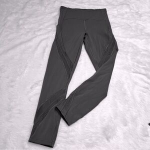 Lululemon‎ leggings with mesh swirl pattern - size 6